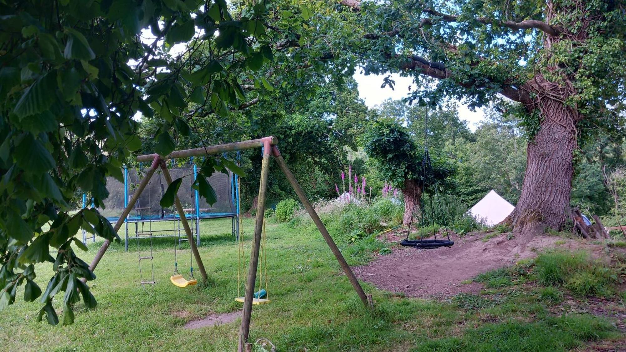 Tente Insolite En Pleine Nature Treduder 외부 사진